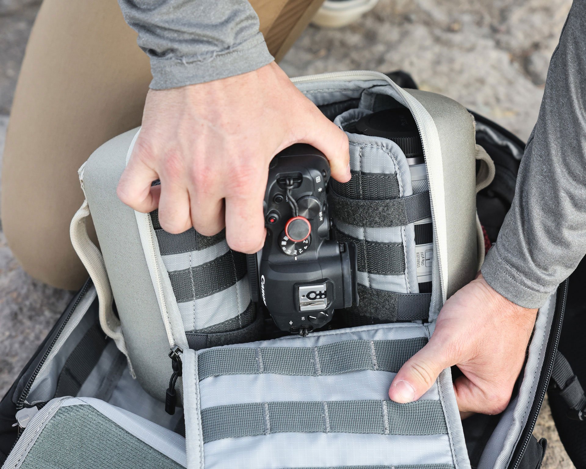 pelican double av pouch lifestyle 02