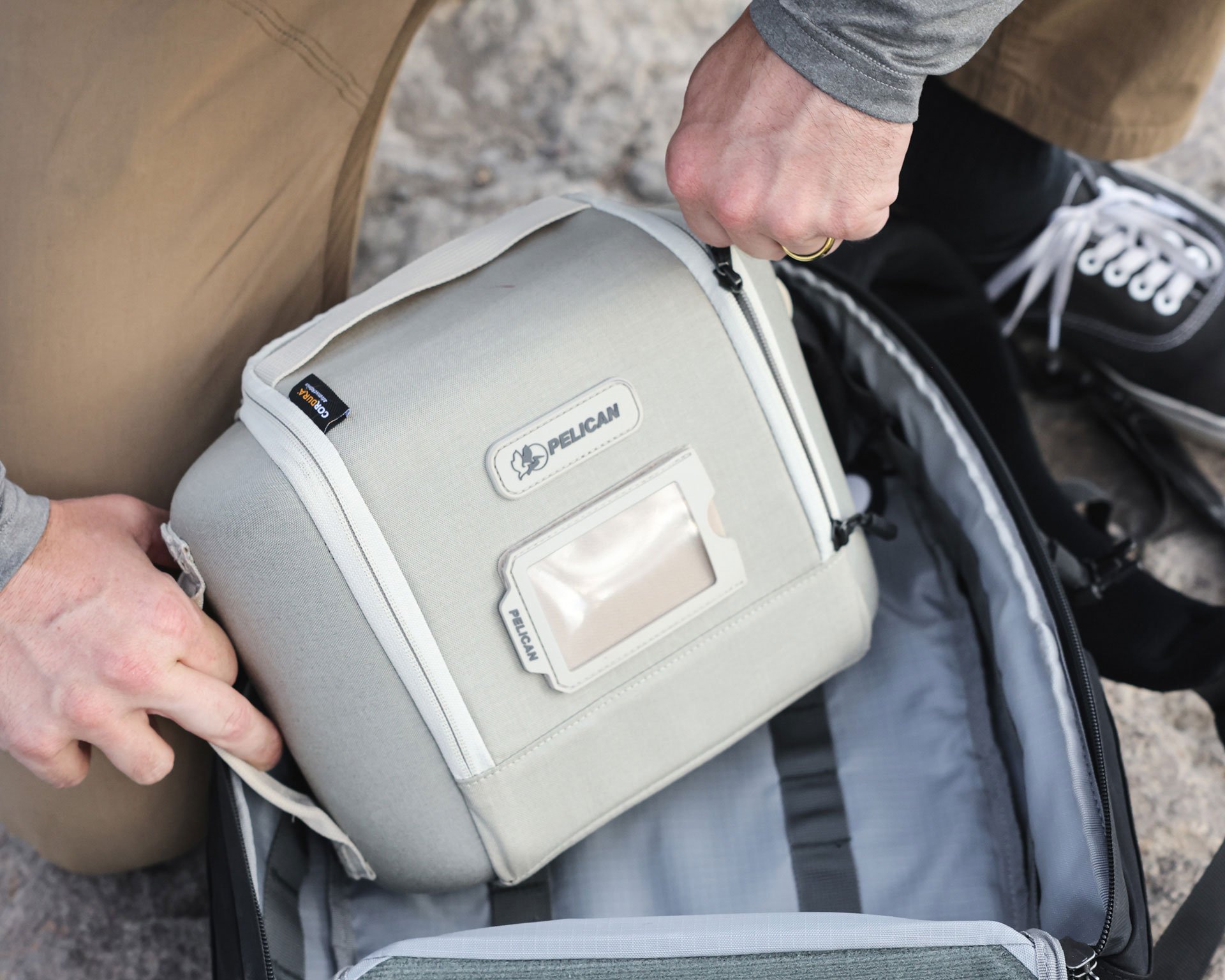 pelican double av pouch lifestyle 03