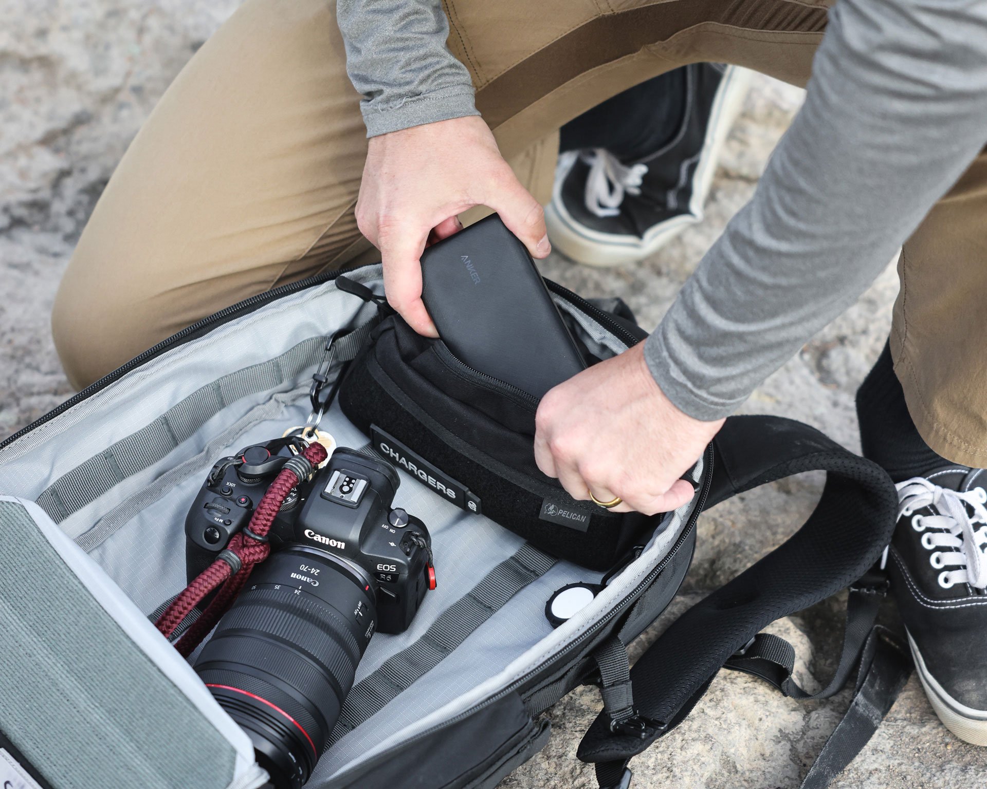 pelican insert pouch lifestyle 02